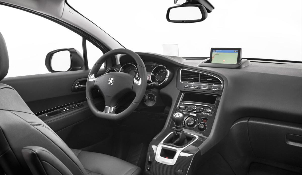 Interior de Peugeot con MyWay