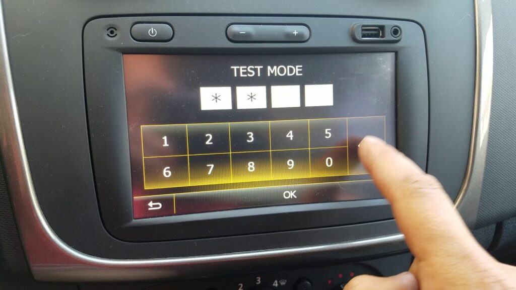 Radio navigator Anatel 2811 58848R, LAN5800WR0. Blocked or not working  touch screen. Mounted on a 2020 Dacia Sandero and Renault. - JYSA GB